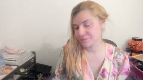 MIA online show from April 4, 2026, 8:50 pm