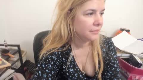 MIA online show from April 22, 2026, 9:22 am