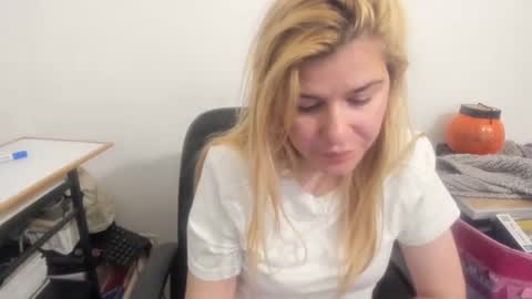 MIA online show from May 28, 2026, 9:34 pm