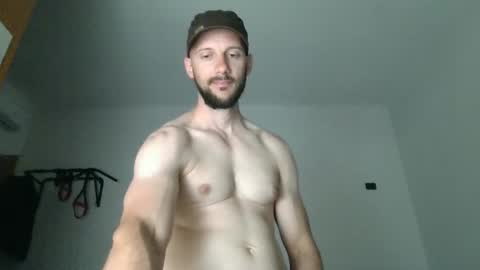 artur833 online show from April 16, 2026, 9:39 pm