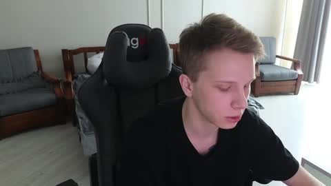 Snapshot of artycropp chatting on February 27, 2025, 8:17 am Archie online show from February 27, 2025, 8:17 am