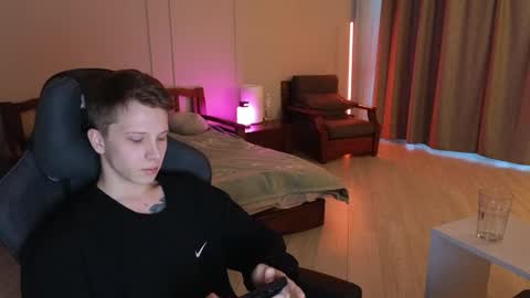 Snapshot of artycropp chatting on March 3, 2025, 12:48 pm Archie online show from March 3, 2025, 12:48 pm