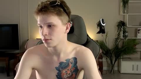 Snapshot of artycropp chatting on September 9, 2025, 12:43 am Archie online show from September 9, 2025, 12:43 am