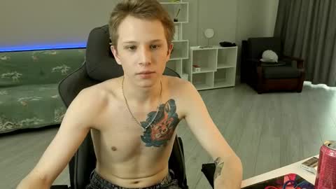 Snapshot of artycropp chatting on November 22, 2025, 5:06 am Archie online show from November 22, 2025, 5:06 am