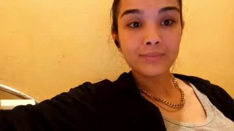 Amina online show from December 18, 2025, 7:31 pm