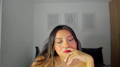 Snapshot of ary_cam230 chatting on December 17, 2024, 11:59 pm Zahaara online show from December 17, 2024, 11:59 pm