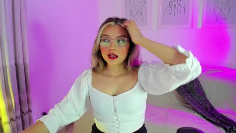 Snapshot of ary_cam230 chatting on February 6, 2025, 9:28 pm Zahaara online show from February 6, 2025, 9:28 pm