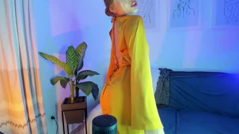 Snapshot of ary_cam230 chatting on February 16, 2025, 12:30 am Zahaara online show from February 16, 2025, 12:30 am