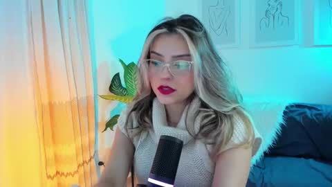 Snapshot of ary_cam230 chatting on March 5, 2025, 9:59 pm Zahaara online show from March 5, 2025, 9:59 pm