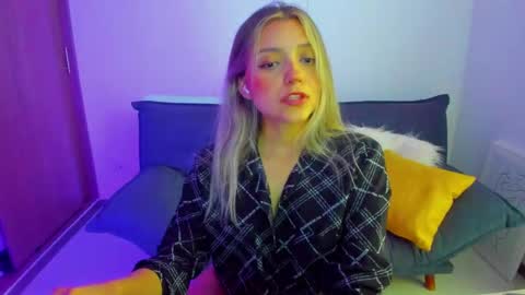 Snapshot of ary_cam230 chatting on October 8, 2025, 9:01 pm Zahaara online show from October 8, 2025, 9:01 pm