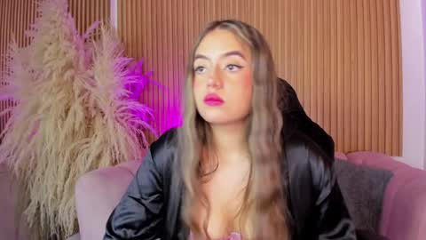 Snapshot of ary_cooper_ chatting on January 15, 2025, 4:11 pm Ary Cooper online show from January 15, 2025, 4:11 pm