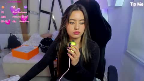 Snapshot of ary_cooper_ chatting on September 29, 2025, 1:49 pm Ary Cooper online show from September 29, 2025, 1:49 pm