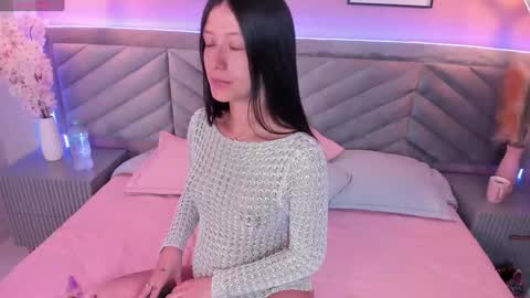 ARY THOMPSON online show from January 21, 2025, 8:21 pm