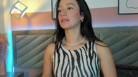 Snapshot of ary_thompson_ chatting on April 2, 2026, 1:42 pm ARY THOMPSON online show from April 2, 2026, 1:42 pm