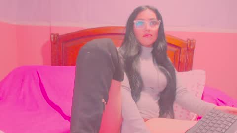 Snapshot of ary_z chatting on January 26, 2025, 3:27 am Ary online show from January 26, 2025, 3:27 am