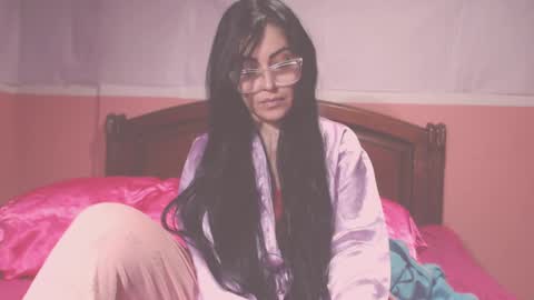 Snapshot of ary_z chatting on March 4, 2025, 5:42 am Ary online show from March 4, 2025, 5:42 am