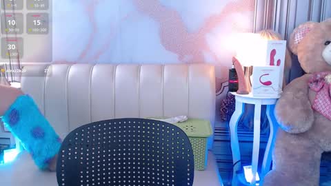 Snapshot of arybutty chatting on March 1, 2025, 3:27 pm Ary online show from March 1, 2025, 3:27 pm