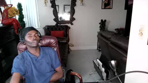 Snapshot of aseverain chatting on December 1, 2025, 10:15 pm MrJ online show from December 1, 2025, 10:15 pm