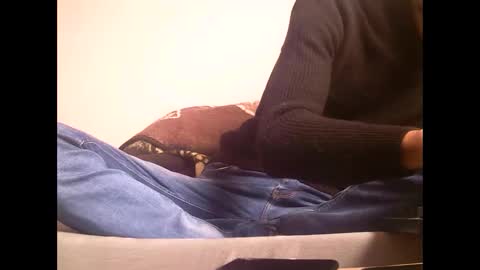 Snapshot of ash590 chatting on January 7, 2026, 10:18 am Ash590 online show from January 7, 2026, 10:18 am