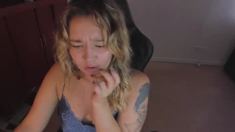 ash_smith1 online show from January 8, 2025, 9:55 pm