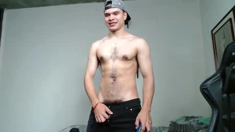 Snapshot of ash_wingrant chatting on January 25, 2025, 10:19 am ash_wingrant online show from January 25, 2025, 10:19 am