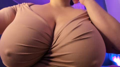 Snapshot of ashanty_vera01 chatting on May 4, 2026, 3:57 am ashanty_vera01 online show from May 4, 2026, 3:57 am