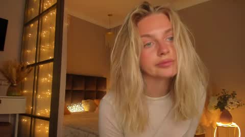 your pretty Ashley online show from April 9, 2026, 6:02 pm