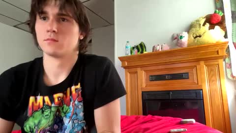 Snapshot of ashbuyersss chatting on February 2, 2025, 7:57 pm ashbuyersss online show from February 2, 2025, 7:57 pm