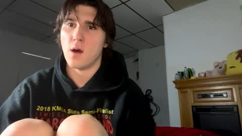 Snapshot of ashbuyersss chatting on February 3, 2025, 6:24 am ashbuyersss online show from February 3, 2025, 6:24 am