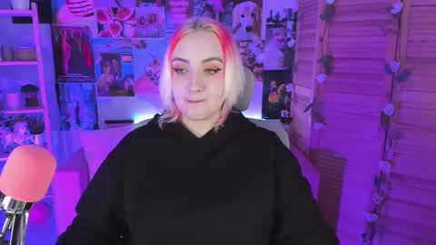 Snapshot of asheluck chatting on February 13, 2025, 5:44 pm AshleyAshe online show from February 13, 2025, 5:44 pm