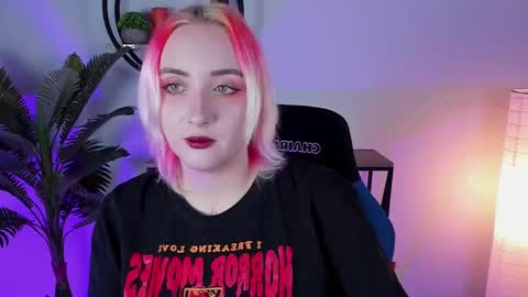 Snapshot of asheluck chatting on February 20, 2025, 2:07 am AshleyAshe online show from February 20, 2025, 2:07 am