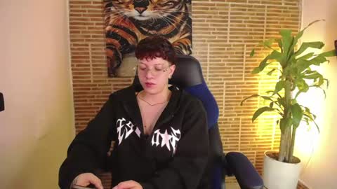 Snapshot of asher_addams__ chatting on July 17, 2026, 6:31 am asher_addams__ online show from July 17, 2026, 6:31 am