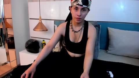 Ashkoreh online show from July 27, 2026, 8:16 pm