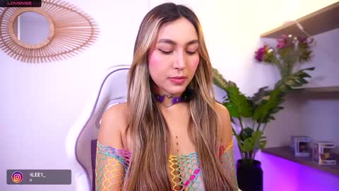 Snapshot of ashley2004_ chatting on October 15, 2025, 5:13 pm Nay online show from October 15, 2025, 5:13 pm