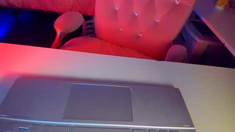 Snapshot of ashley_57 chatting on November 4, 2025, 12:43 am Ashley online show from November 4, 2025, 12:43 am