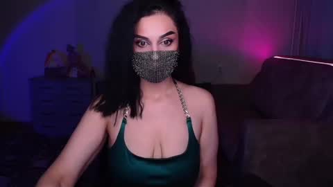   Yasmina   online show from December 25, 2024, 4:01 am