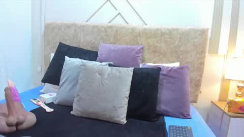 ashley online show from November 28, 2025, 1:47 pm