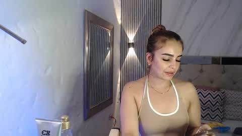 ashley__tylor online show from January 9, 2026, 2:47 am