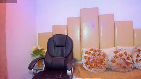 ashley online show from July 7, 2026, 4:04 am