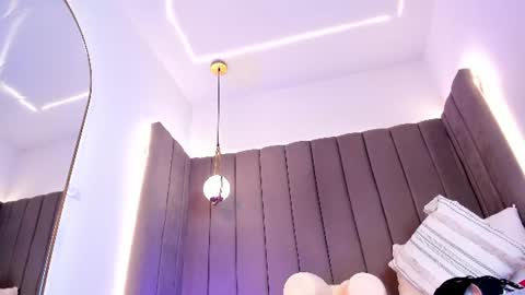 ashley_beaomunt online show from July 16, 2026, 11:38 am