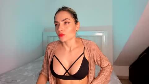 ashley_blair online show from December 1, 2024, 6:19 pm