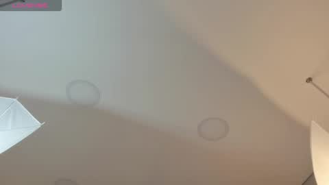 Ashley online show from December 1, 2025, 3:22 am