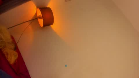 Snapshot of ashley_cummer chatting on June 19, 2026, 12:20 pm ashley_cummer online show from June 19, 2026, 12:20 pm