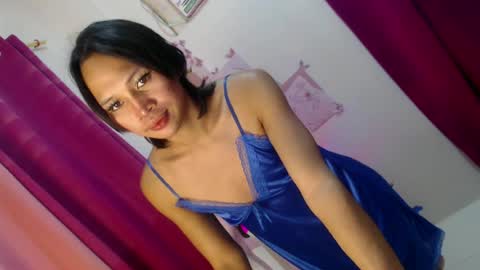 Snapshot of ashley_cummer chatting on July 6, 2026, 8:33 am ashley_cummer online show from July 6, 2026, 8:33 am