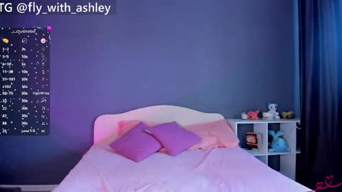 ashley_fly online show from September 19, 2025, 6:59 am