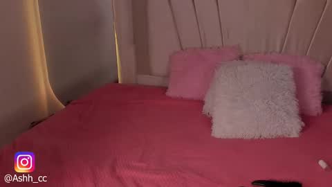 Snapshot of ashley_hillss_ chatting on December 5, 2024, 8:55 am Ashley online show from December 5, 2024, 8:55 am