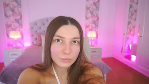 ashleybaee online show from April 17, 2026, 12:19 pm