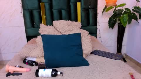 Snapshot of ashleybrend chatting on January 1, 2025, 10:03 pm CAMILA online show from January 1, 2025, 10:03 pm