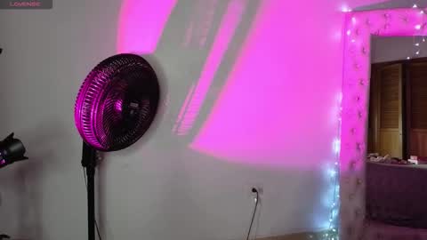 Snapshot of ashleybrend chatting on October 25, 2025, 8:47 pm CAMILA online show from October 25, 2025, 8:47 pm