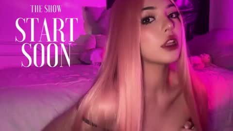 Ashlee Boox   online show from July 6, 2026, 5:15 pm